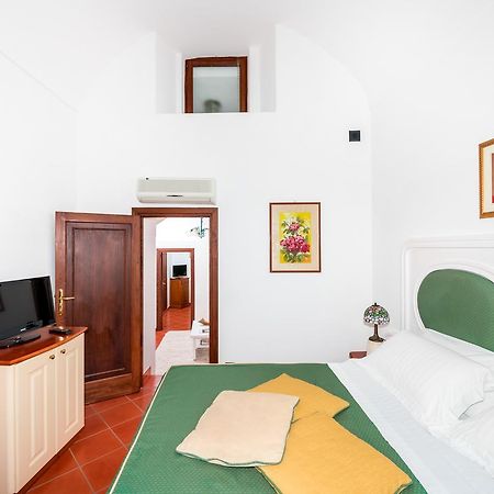 Casa Chiesa Nuova Leilighet Positano Eksteriør bilde